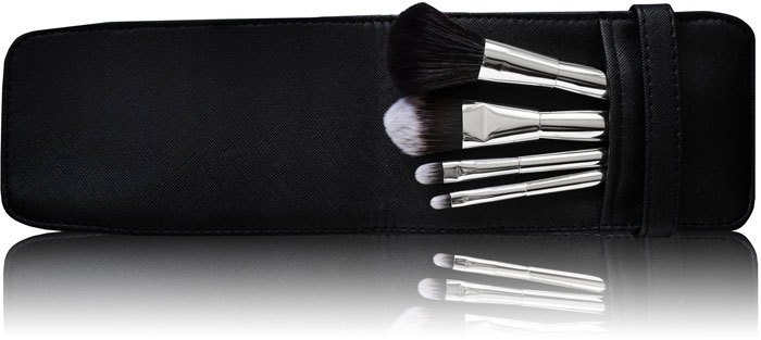 Gabriella Salvete TOOLS Travel Set Of Brushes Brush 1pc Combo: Powder Brush 1 Pc + Blush Brush 1 Pc + Eye Shadow Brush 1 Pc + Lip Stick Brush 1 Pc+ Case
